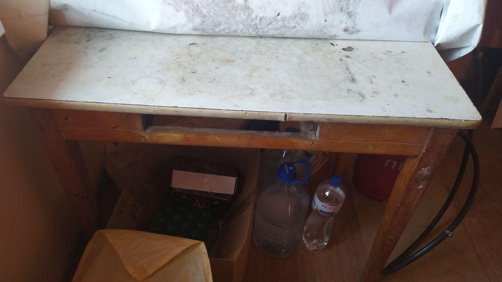 Обеденный стол 590-910 миллиметров