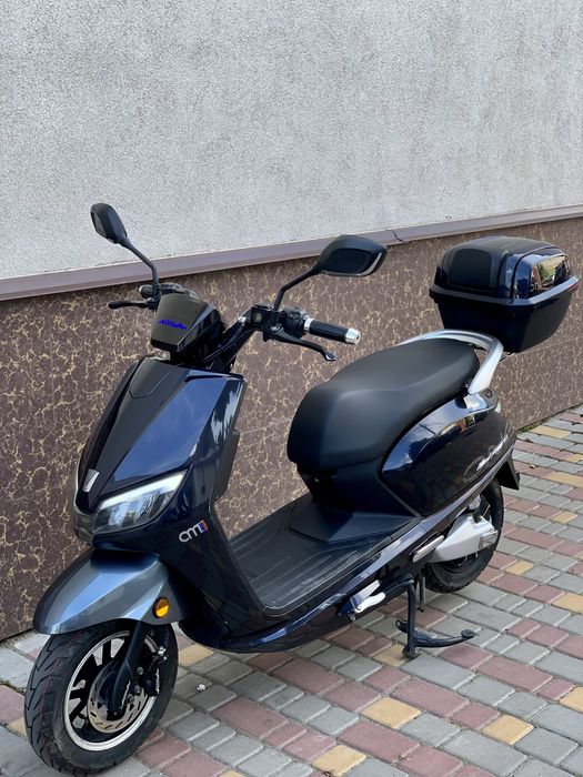 Аренда электроскутеров прокат скутеров СЬЕМНЫЕ АККУМУЛЯТОРЫ