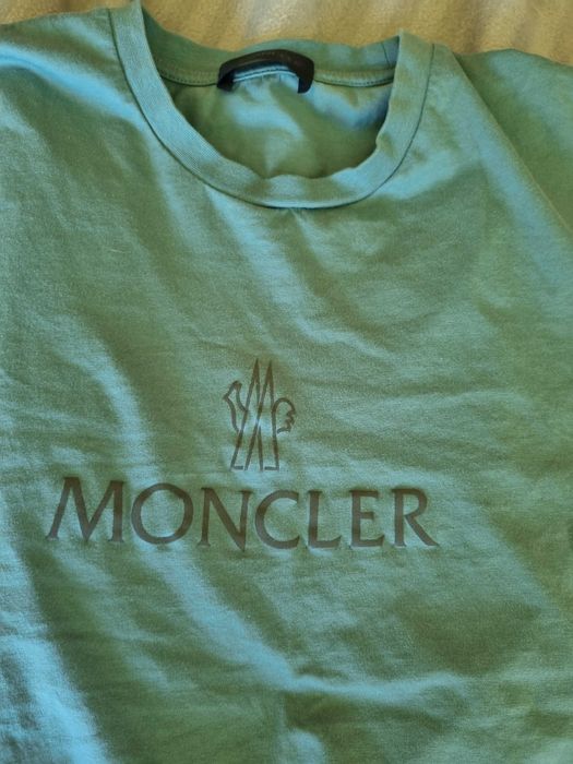 Usado uma vez: T-shirt Monclar para homem. Tamanho S. Preço 75 euros.