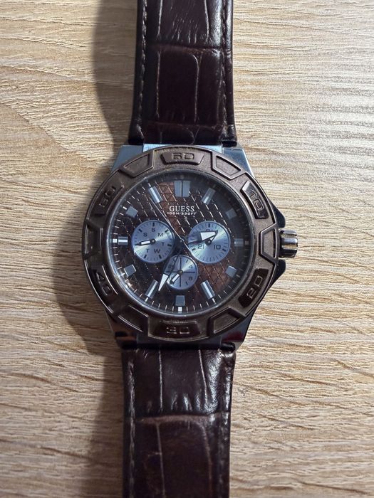 Relógio marca Guess
