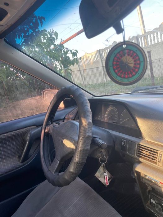 Mazda 323 1.6 бензин