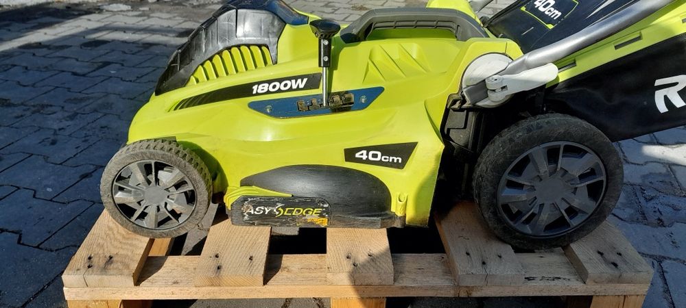 Kosiarka Ryobi  1800 W RLM18E40H