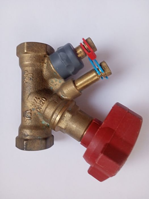 Балансувальні  клапана Honeywell 1/2 та Hydronics Stad 1/4 та 3/4.