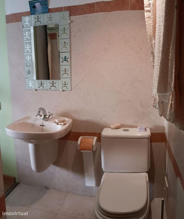 Quarto - localizado em Lisbon