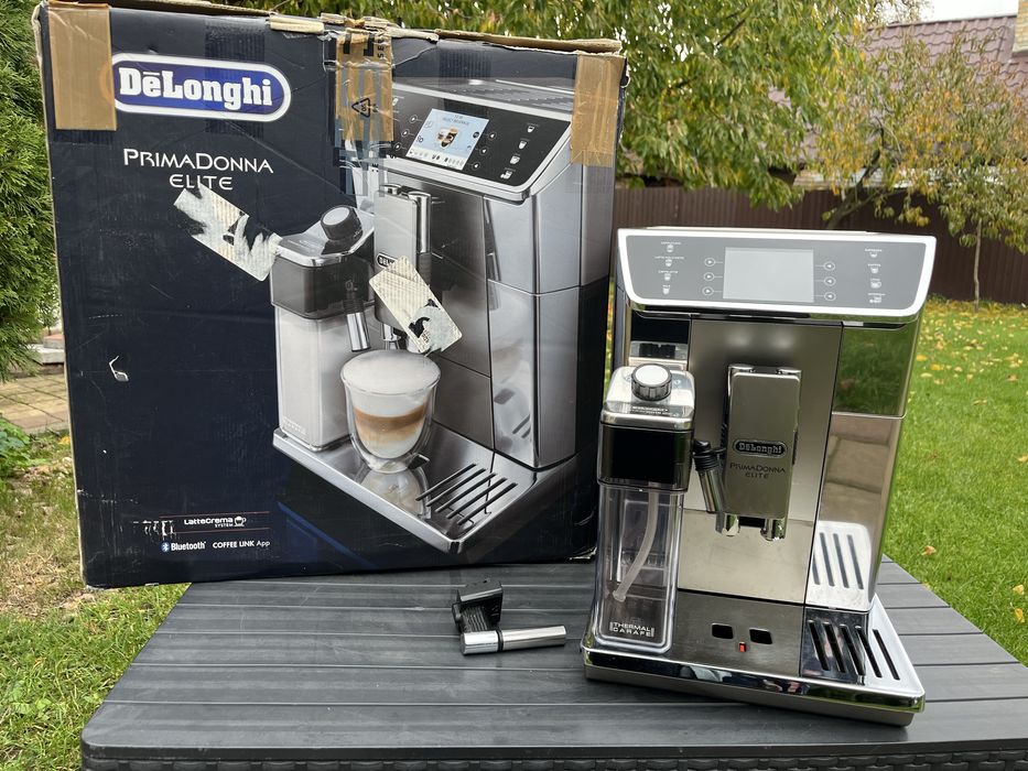 Кавомашина Delonghi Primadonna Elite термомолочник. Після ТО в налаштувань гарантія 6 місяців. Пробіг 4 тис чашок