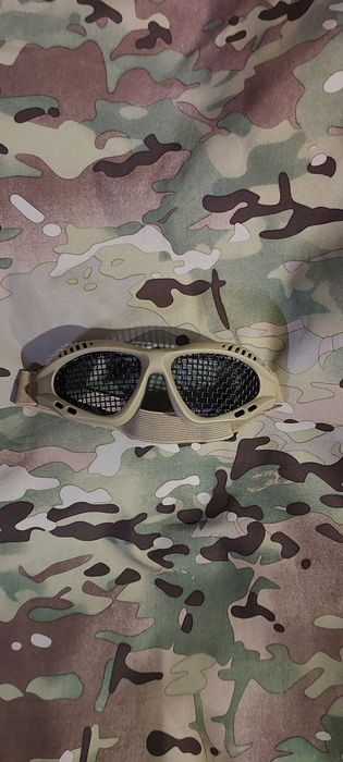 Защитные очки TAN