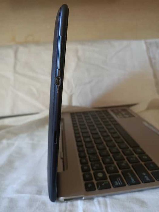 Планшет ASUS TF300T 32Gb SSD / 1 Gb