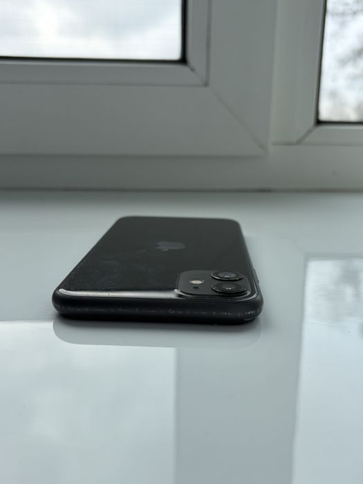 Продам iPhone 11