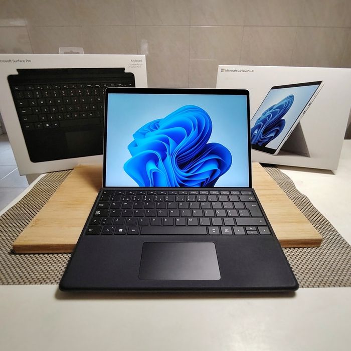 Surface Pro 8 + Teclado original | Impecável | Caixas