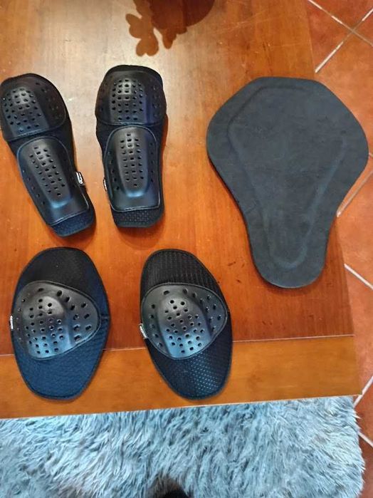 Casaco Cabedal Motard novo c/ proteções