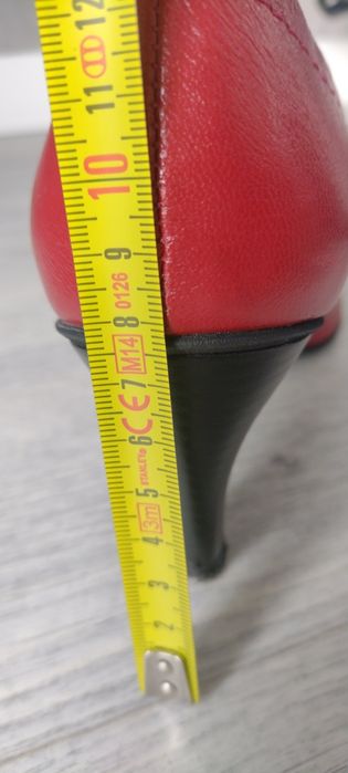 Skórzane buty na obcasie roz. 38