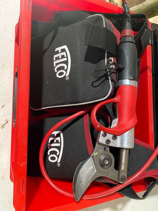 Tesoura eletrica Felco 822