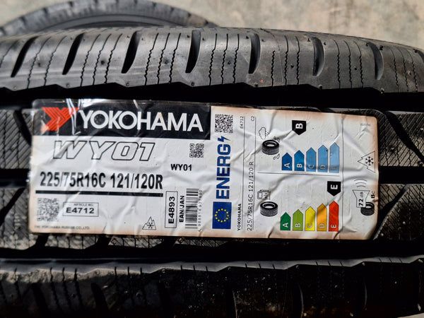 Pneus YOKOHAMA WY01  225/75 R16