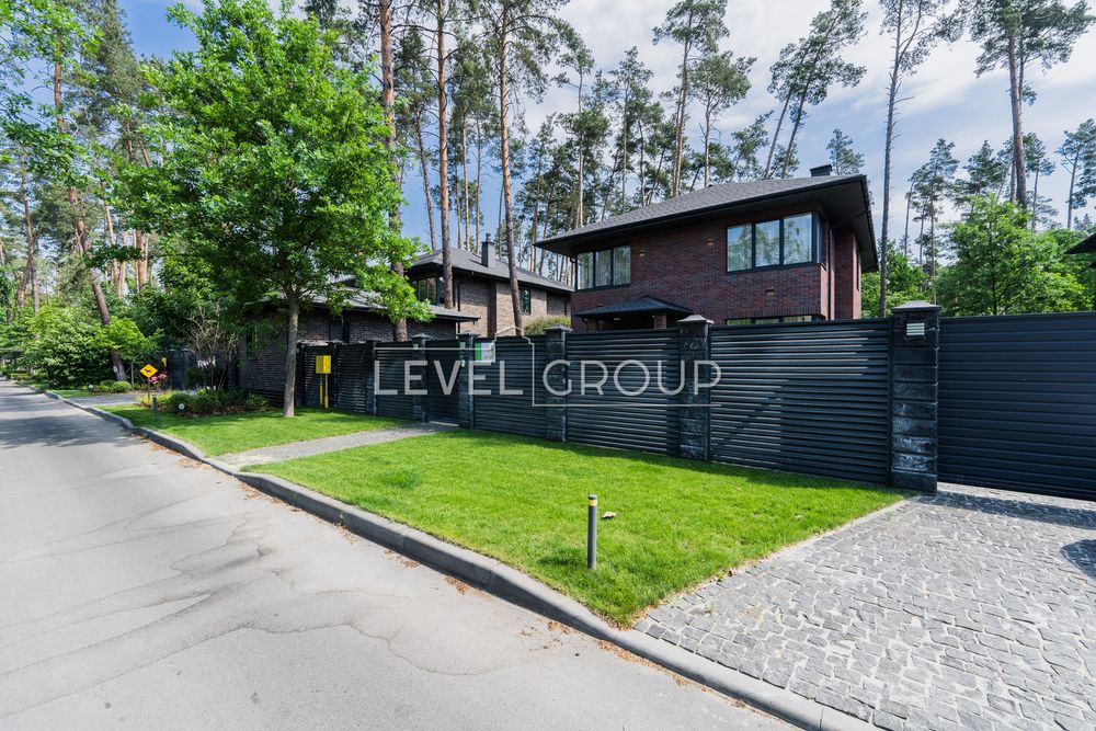 Козин, дом коттеджном городке в лесу!