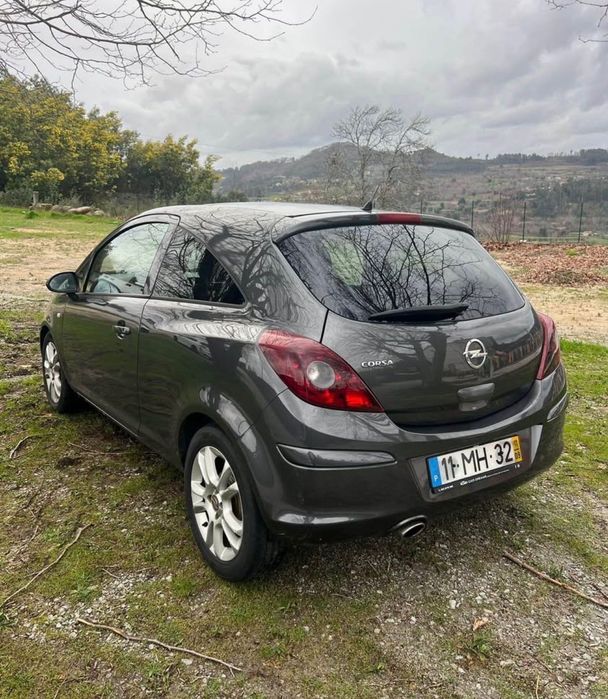 Opel Corsa 1.2 Black Edition