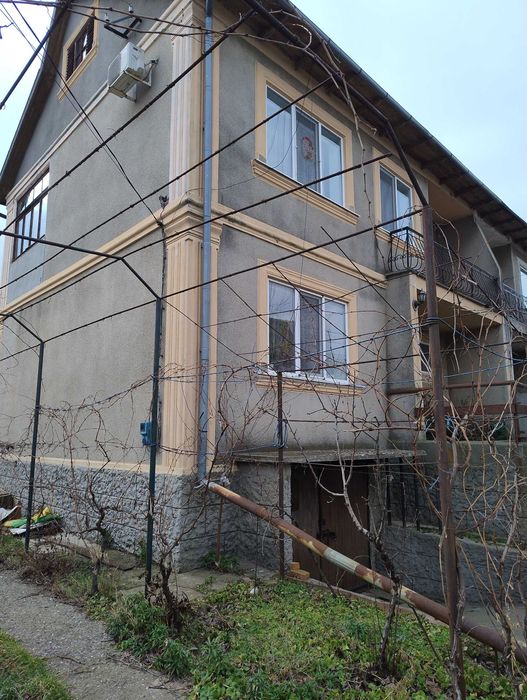 продам дом(пол дома)