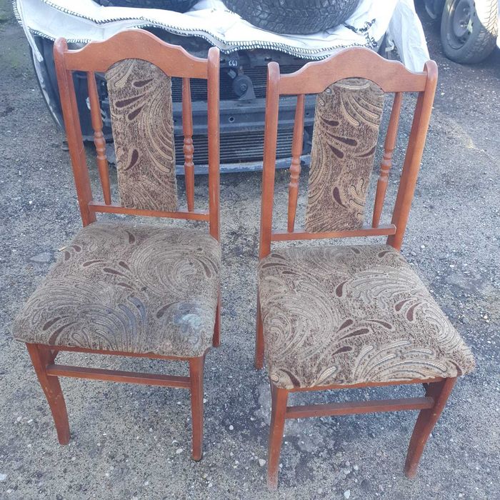 Krzesła 2 szt  polecam