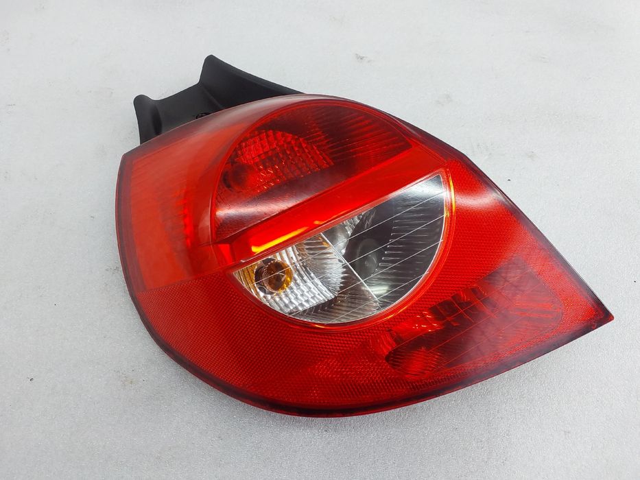 Farolim esquerdo RENAULT Clio III (BR0/1, CR0/1)
