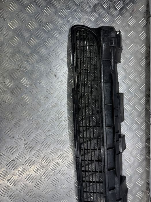 Решетка переднего бампера центральная mercedes a-class w169 1698850023