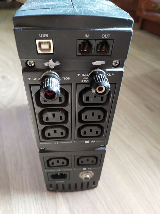 ДБЖ Eaton 12V/220V 350Ват під зовнішній акумулятор