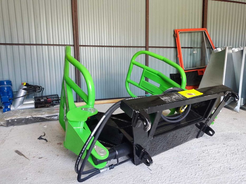 Wytrzymały Chwytak do bel Balotow siana słomy METAL-TECHNIK 1 siłownik
