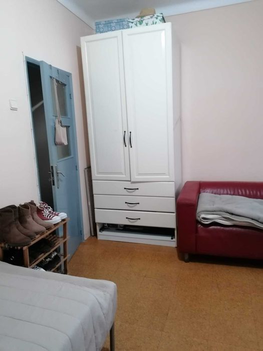 Quarto para arrendar no Barreiro