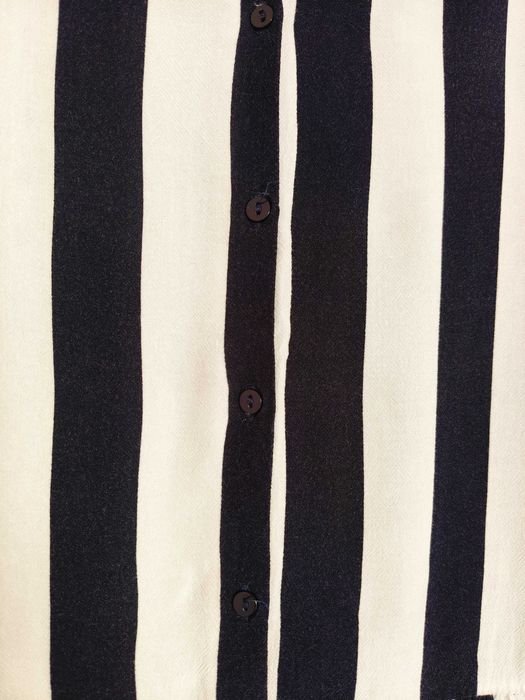 Blusa azul às riscas Zara