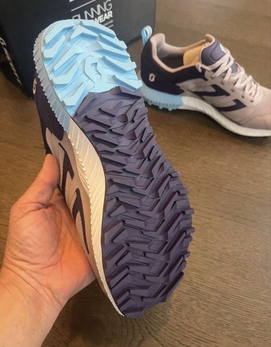 Tenis Scott Kinabalu 2 running