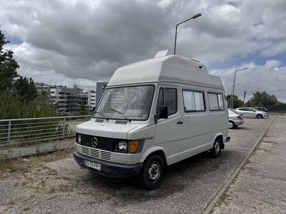 Autocaravana Mercedes 207D