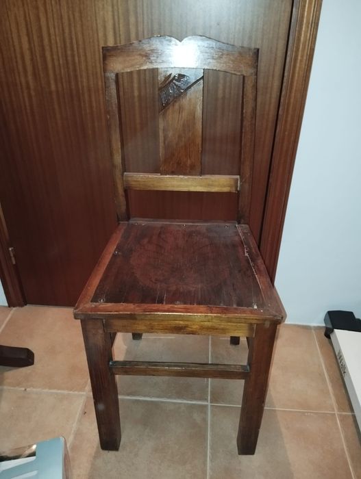 Mobília de sala de madeira maciça antiga