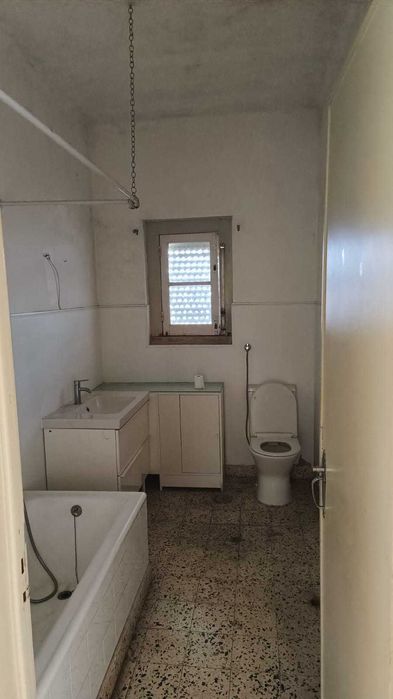Apartamento T6 em Santarém. Avd dos Combatentes