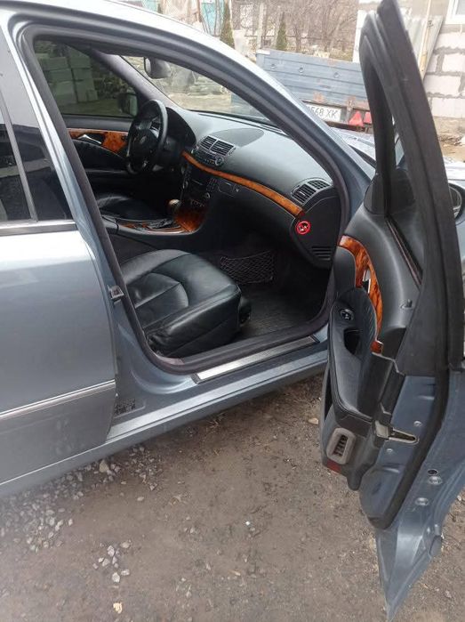 В продаж мерс 211