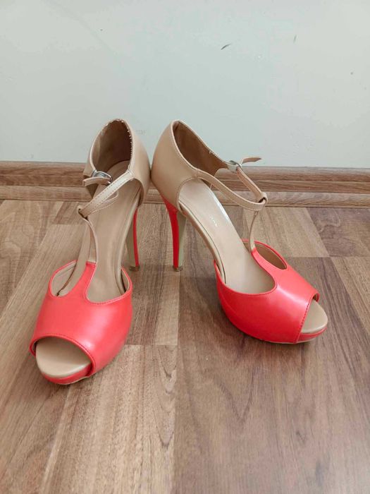 Buty damskie r. 39