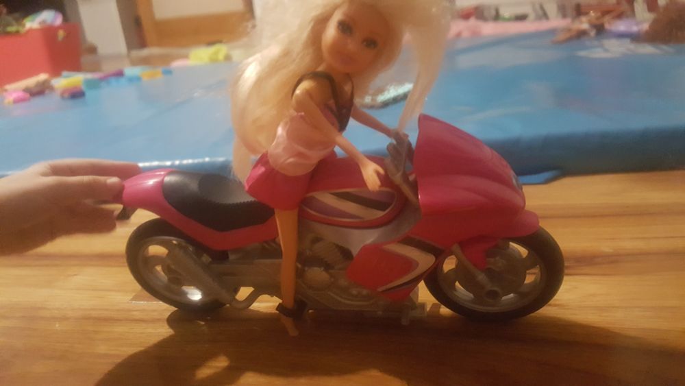 Motor plus barbie       .