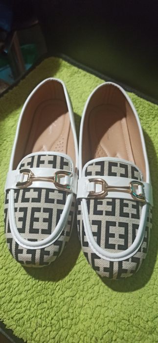 Śliczne NOWE buty mokasyny 41 wkl 26