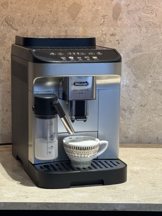 DeLonghi Magnifica Evo кавомашина