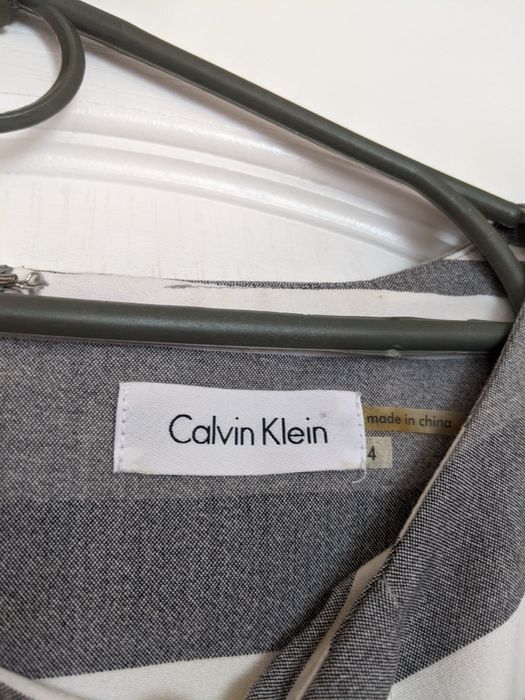 Оригінальне плаття Calvin Klein, розмір 4