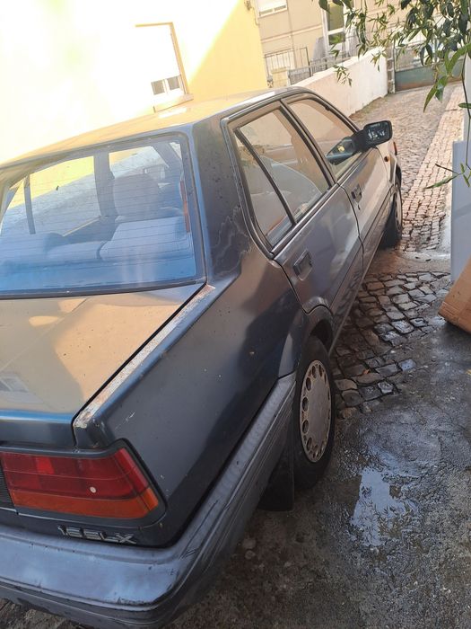 Nissan sunny slx