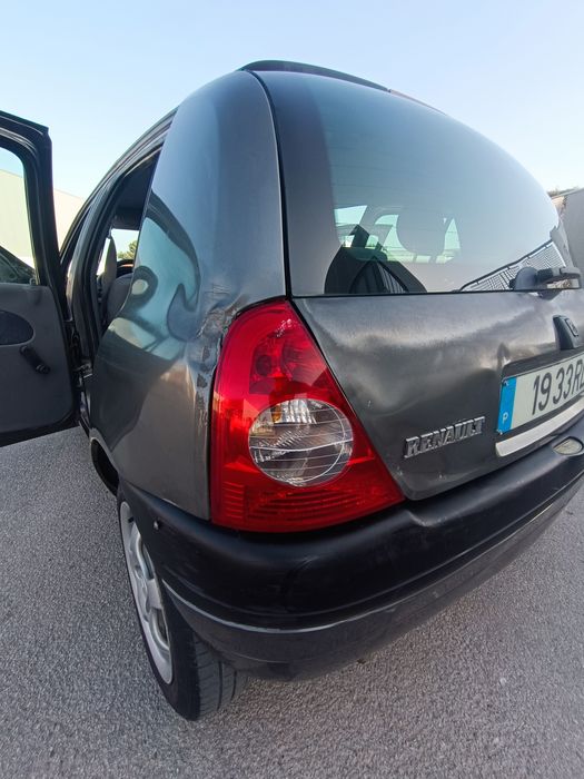 Renault Clio 1.2 RN gasolina 2001