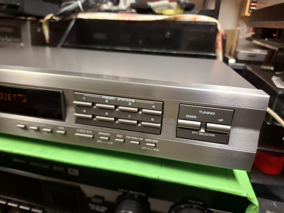 Tuner Yamaha TX-492RDS