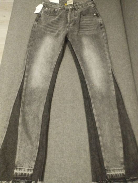 Джинси Gallery dept

•Присутні бірки, прошивки, картона