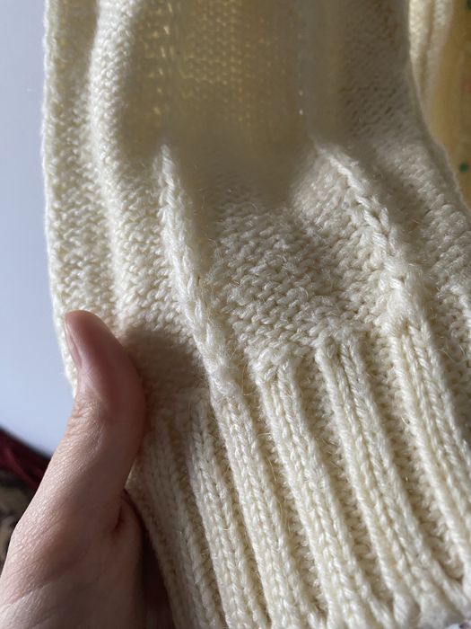 Kremowy kardigan sweter hafty wyszywany vintage ozdobny