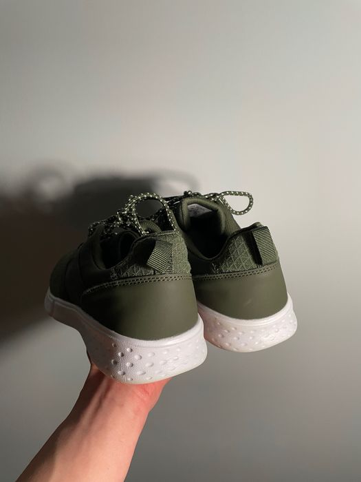 Базові кросівки crivit 41р