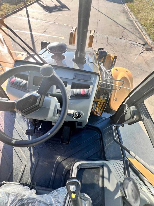 Koparko ładowarka XCMG XC8-S3580