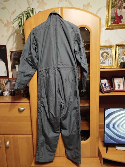 Продам  чоловічий комбінезон