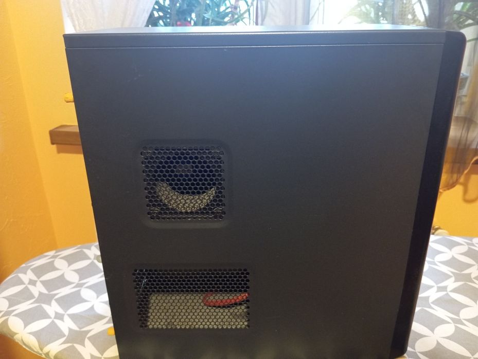 Komputer stacjonarny