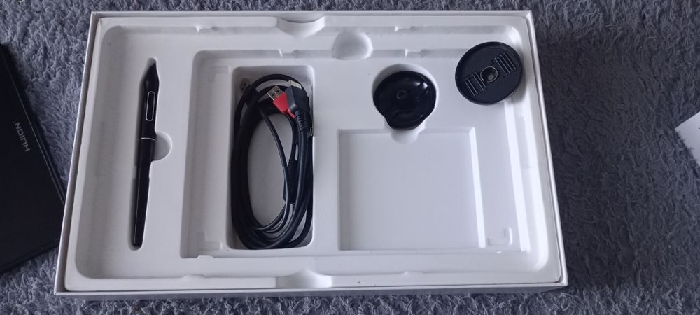 Tablet graficzny Huion Kamvas 13