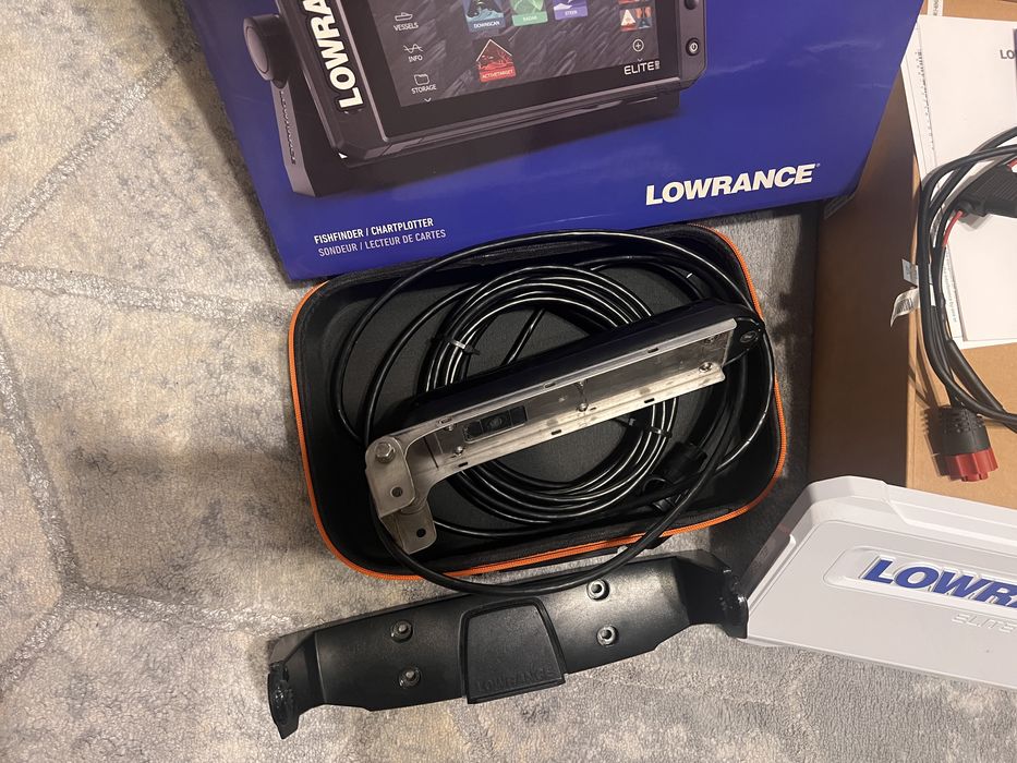 Продам Ехалот Картплотер  LOWRANCE  ELITE  FS9