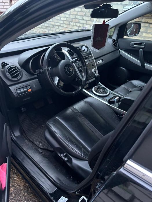 Продам мазду.           Срочно