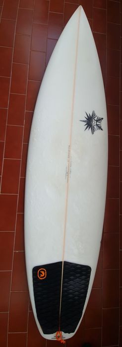 Prancha surf DF.50 surfboards 5.11 de 27 litros